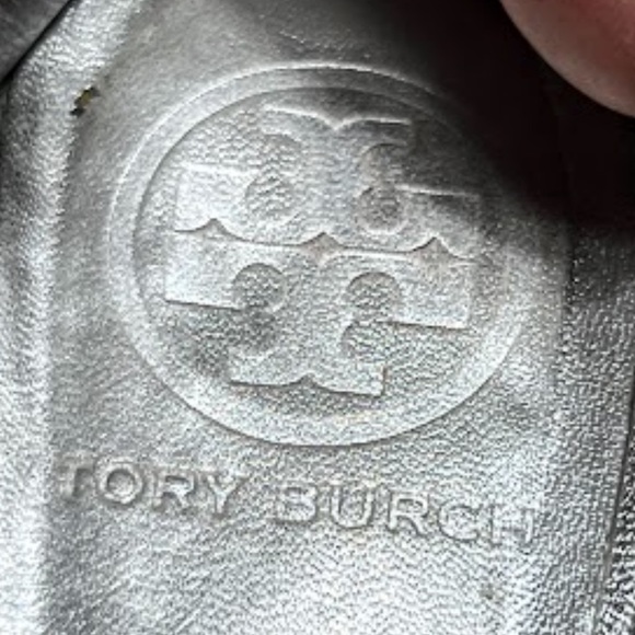Tory Burch Reese Metallic Silver Leather Scrunch Tassel Ballet Flats Size 7 - Picture 2 of 16